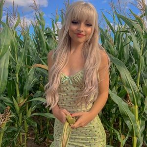 Meet your Posher, Casey